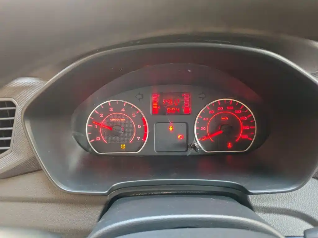 Wuling Hongguang V — миниатюра 14