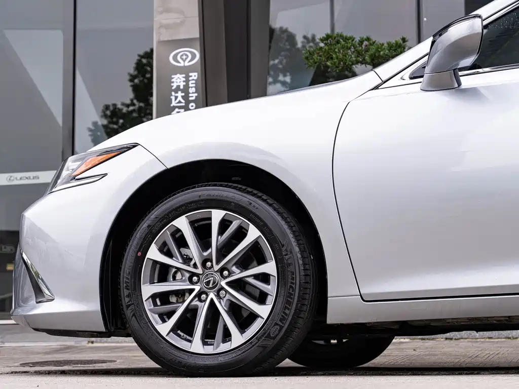 Lexus ES — фотографии объявления, Фото 9