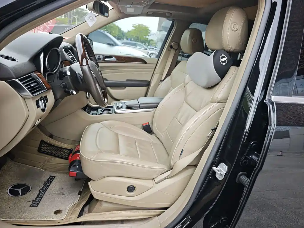 Mercedes-Benz M-Class — миниатюра 5