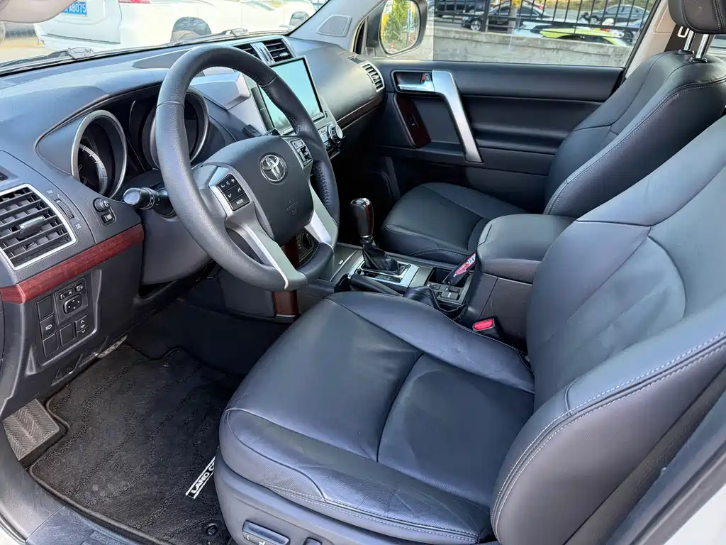 Toyota Prado — миниатюра 11