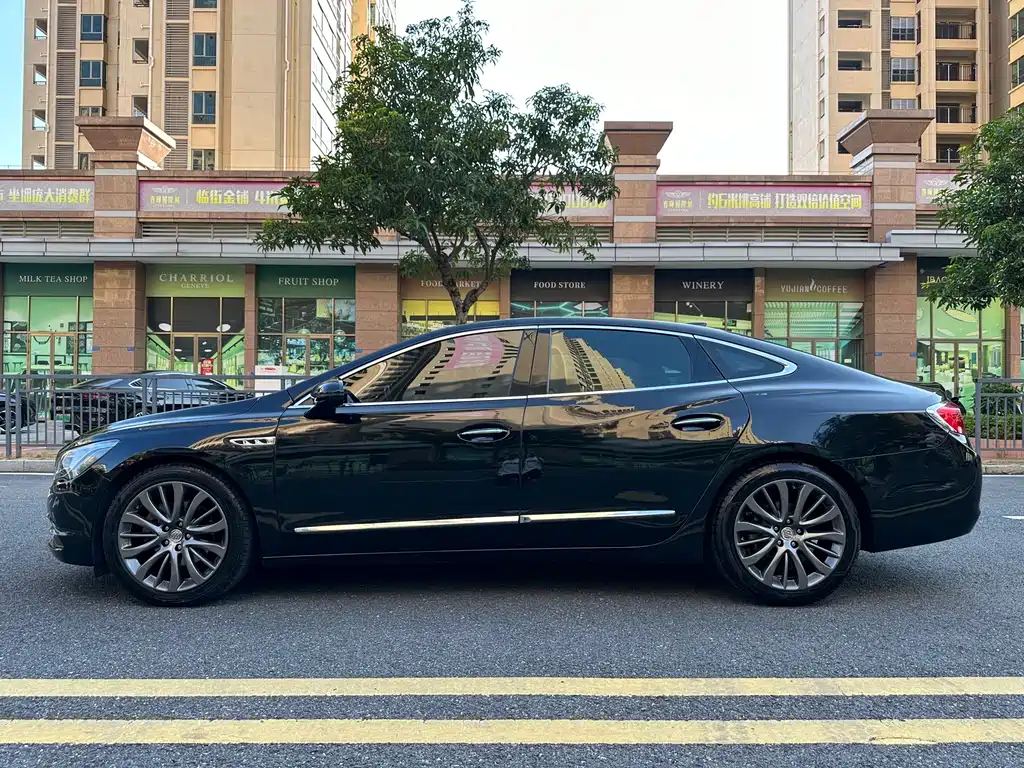 Buick LaCrosse — миниатюра 5