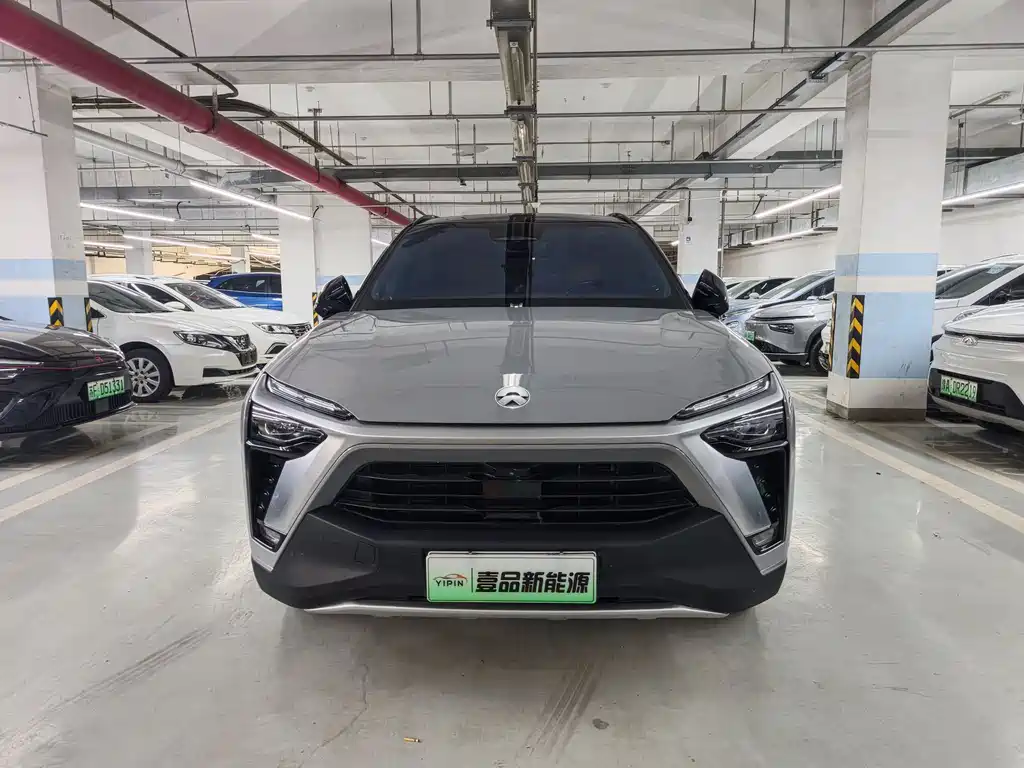 NIO ES8 2020 580KM мест