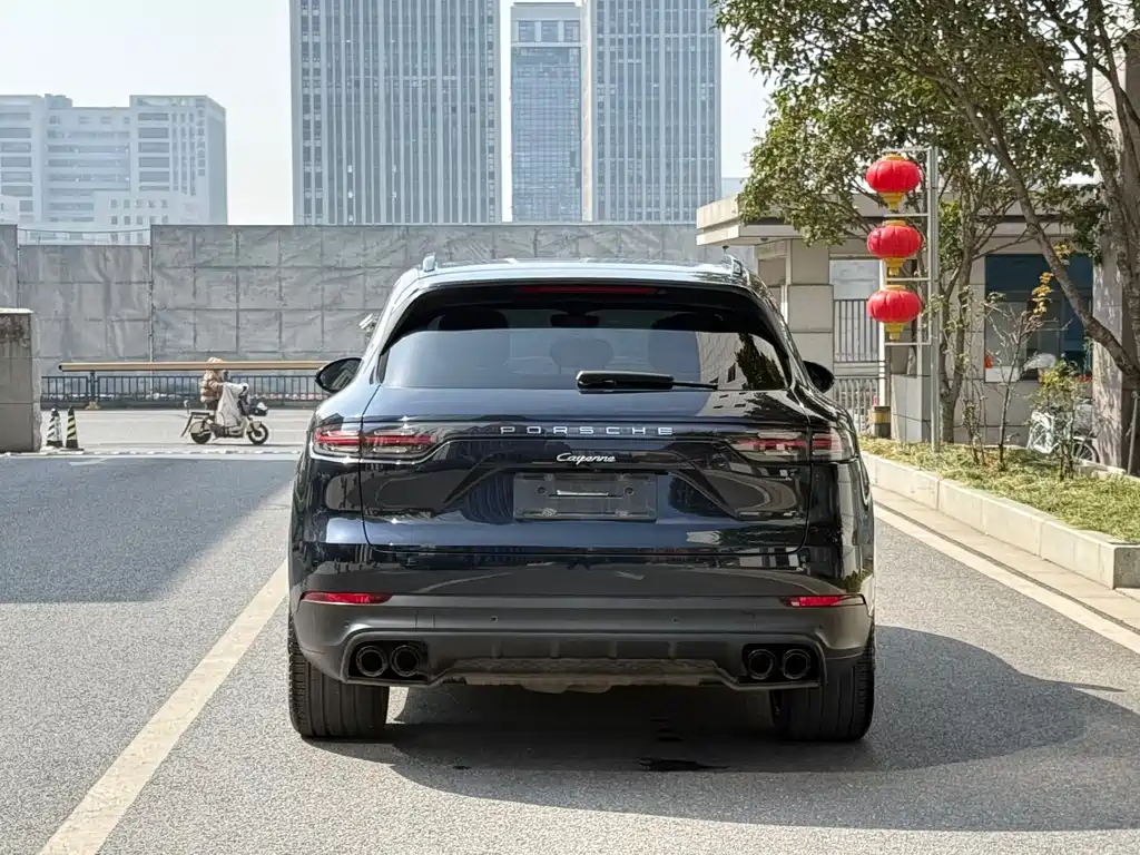 PORSCHE CAYENNE