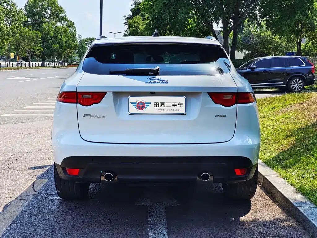 Jaguar F-PACE — миниатюра 5