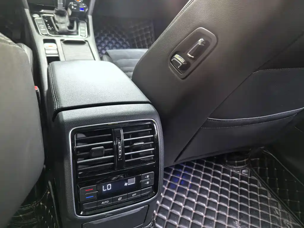 Volkswagen Magotan — миниатюра 8