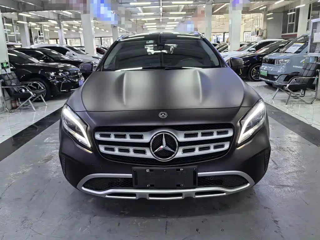 Mercedes-Benz GLA 2018 GLA 200 Fashion