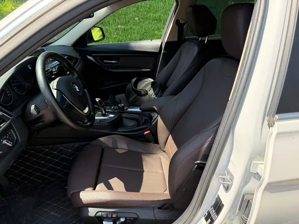 BMW 3 Series — миниатюра 8