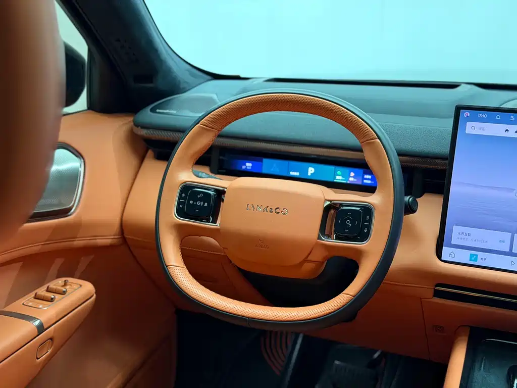 Lynk & Co 900 — миниатюра 22