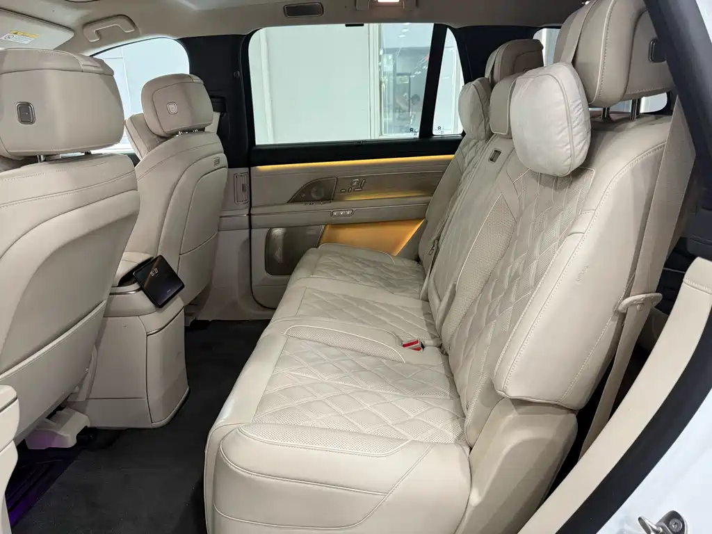 NIO ES8 2026 мест Executive Luxury