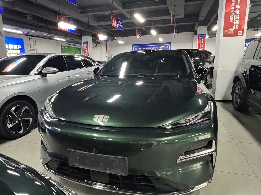 Geely Galaxy Galaxy 8 8 2025 130km EM-P