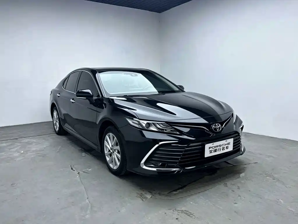 Toyota Camry — миниатюра 2