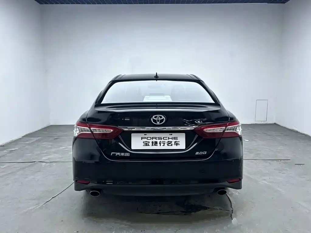 Toyota Camry — миниатюра 6