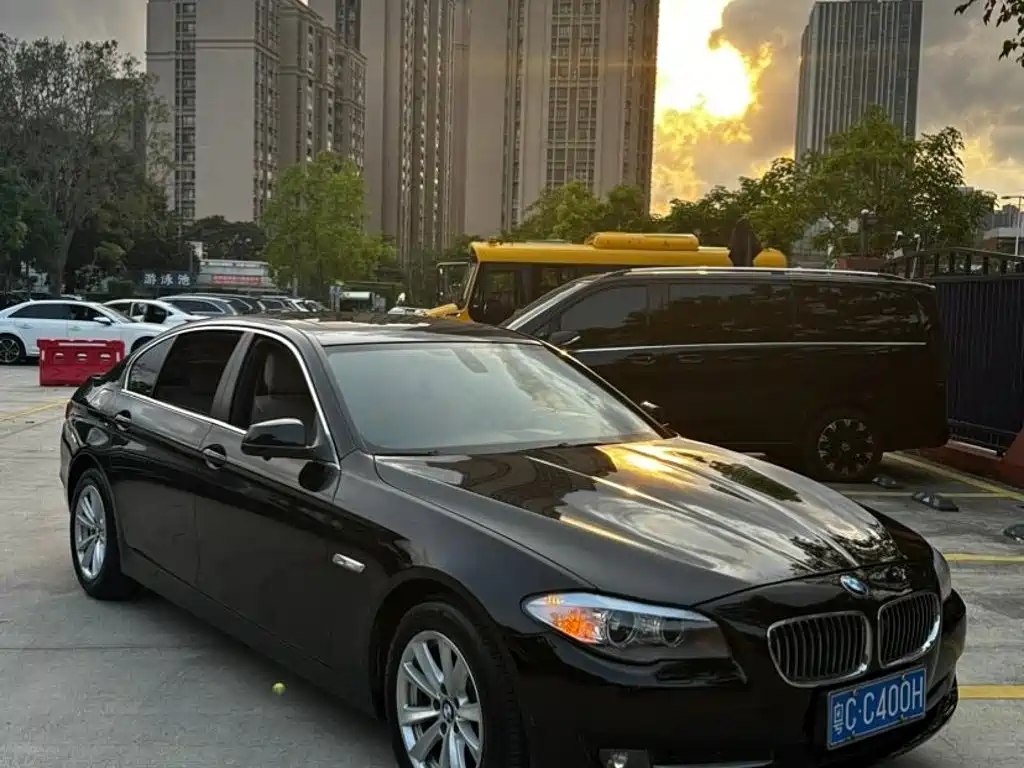BMW 5 Series — миниатюра 3