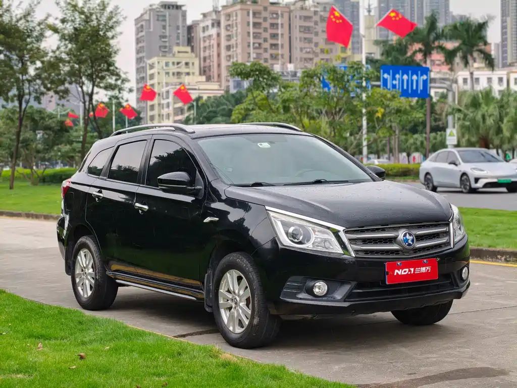 Venucia T70 — миниатюра 3