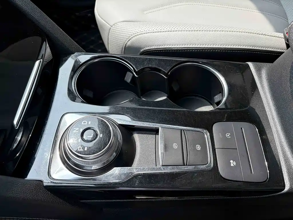 Ford Escape — миниатюра 12