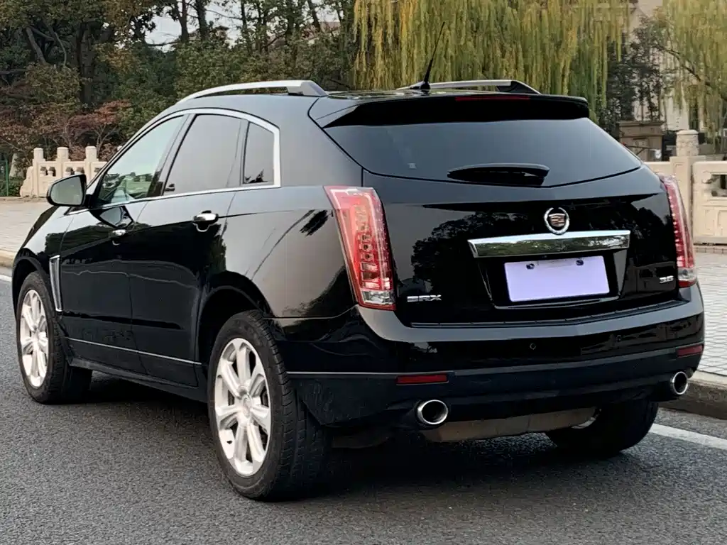Cadillac SRX — миниатюра 5