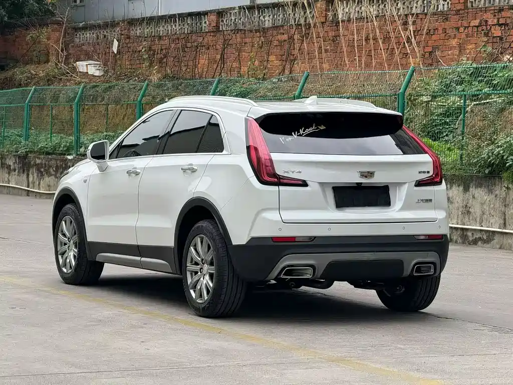 Cadillac XT4 2018 28T Lead