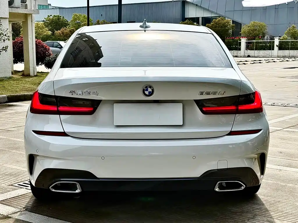 BMW 3 Series — миниатюра 13