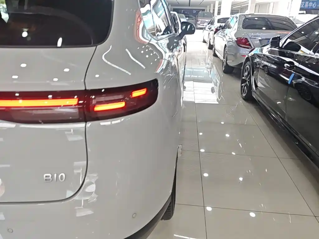 Leapmotor Leapmotor B10 — миниатюра 8