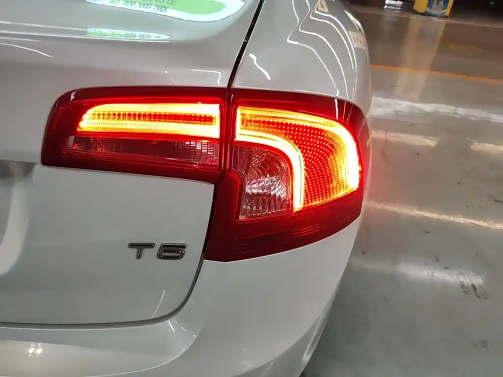 Volvo S60 — миниатюра 8