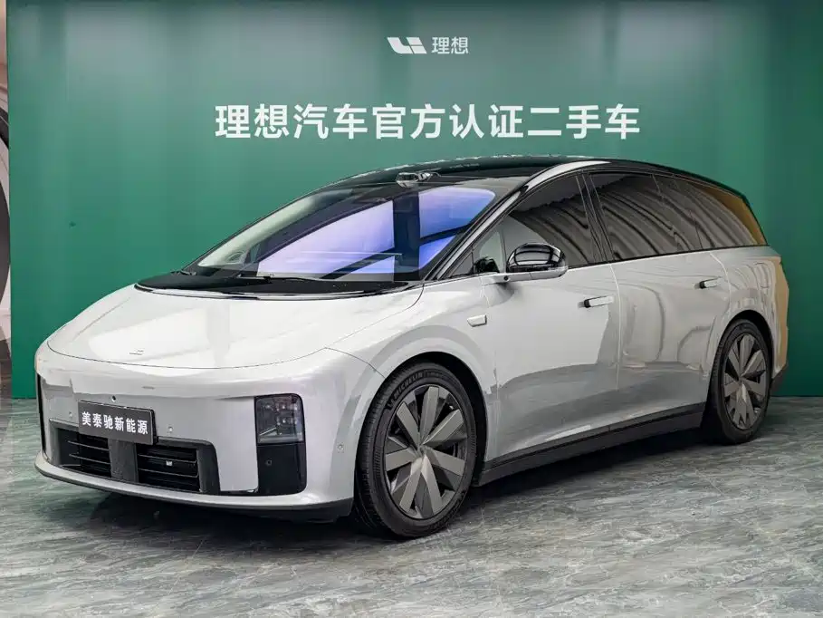 Li Auto Идеальный I8