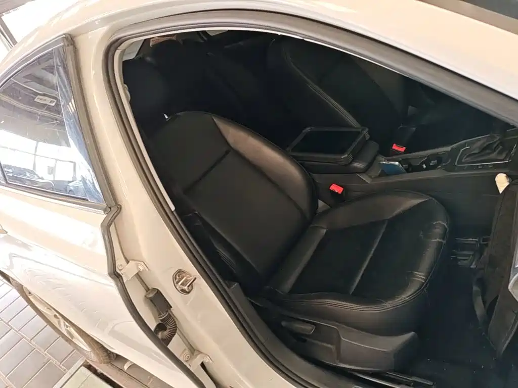 Volkswagen Lamando — миниатюра 25