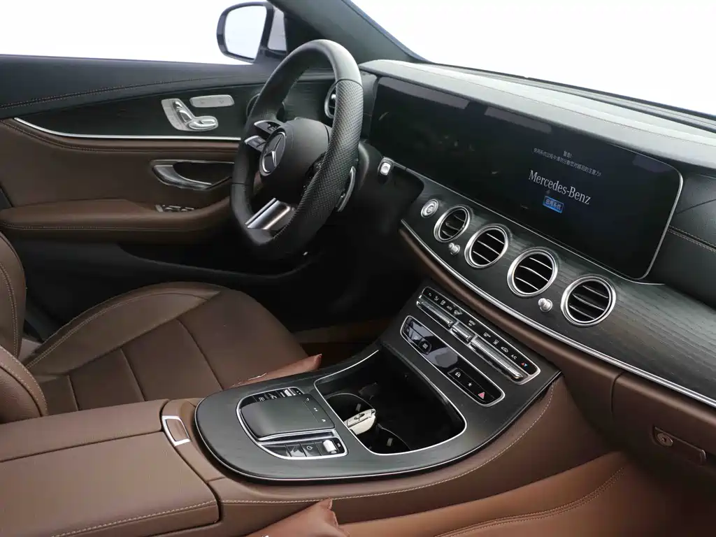 Mercedes-Benz E-Class New Energy E 350 e L Plug-in Hybrid Sport Sedan, фото 6