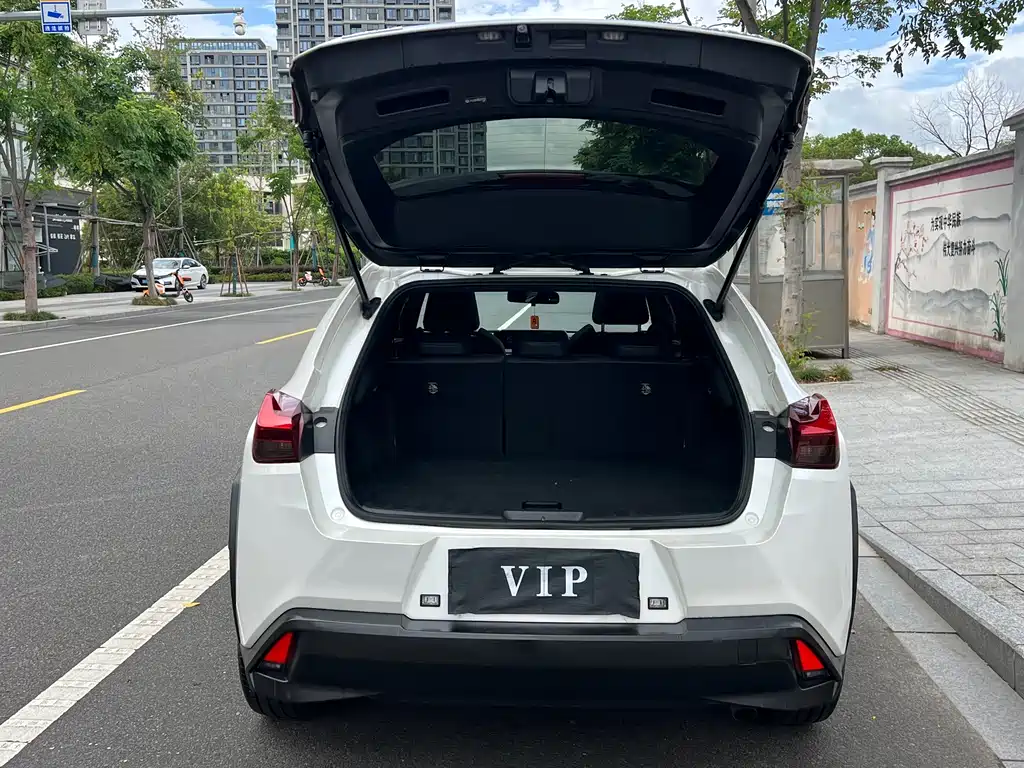 Lexus UX — миниатюра 18