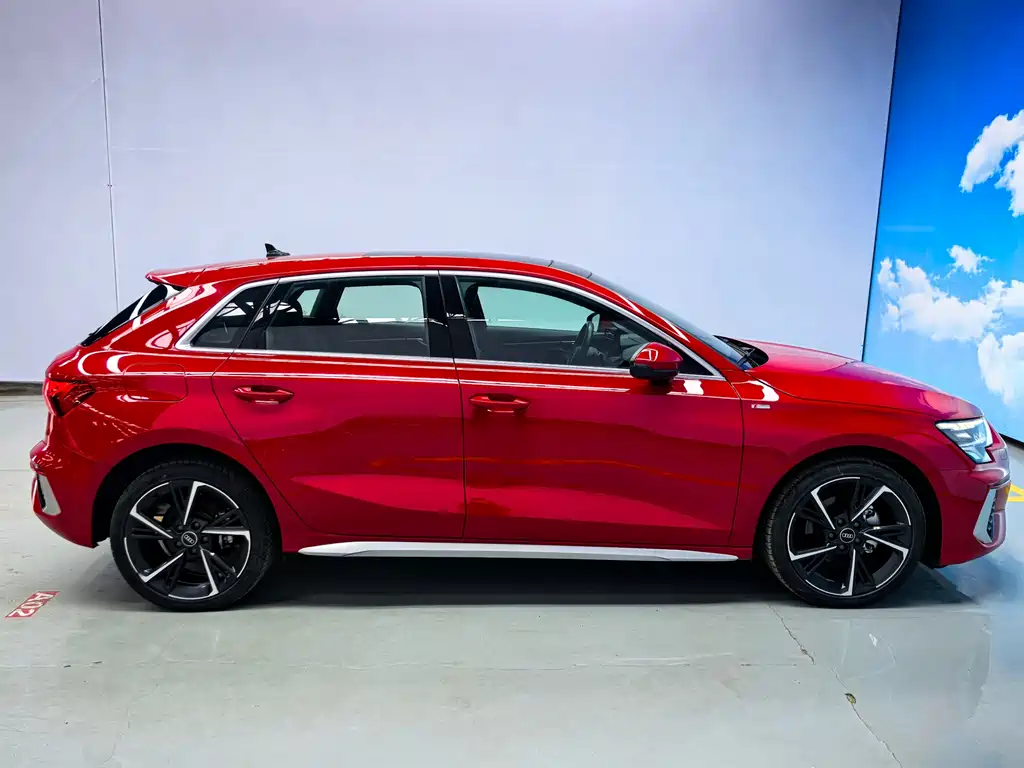 Audi A3 - фото 7