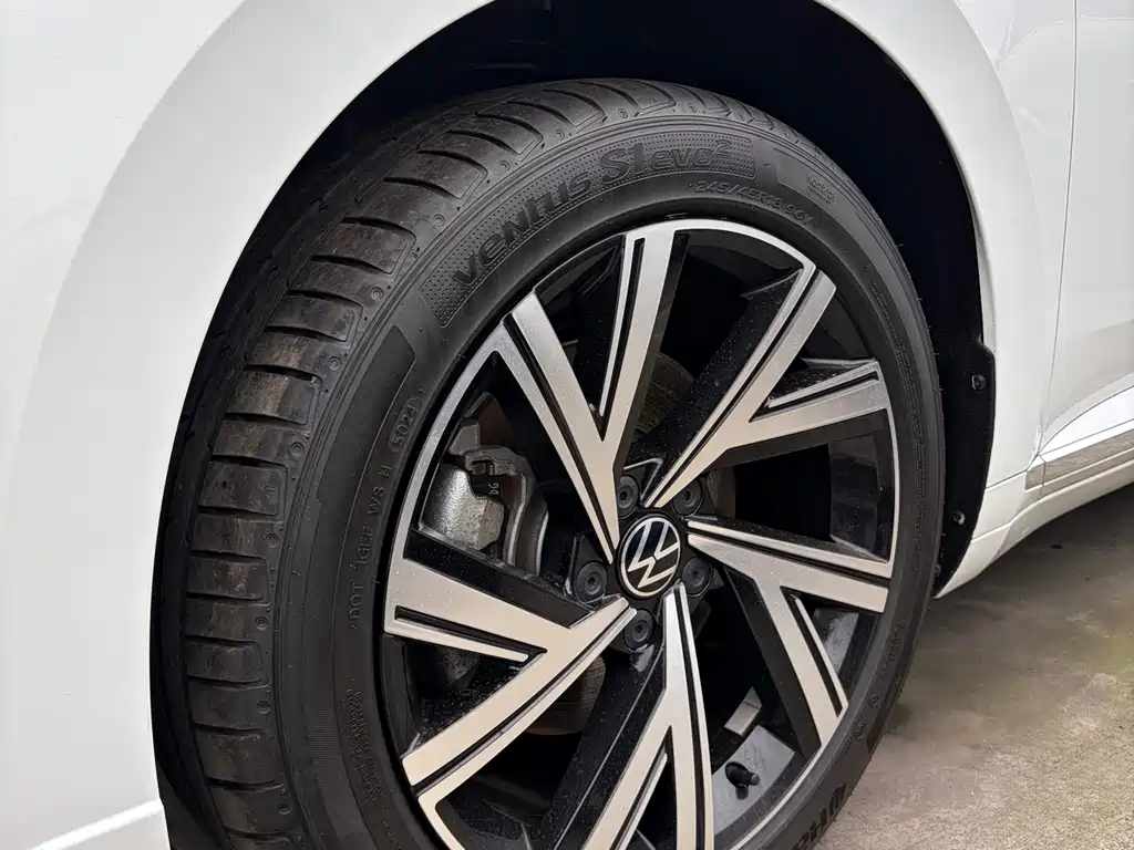 Volkswagen FAW - Passat CC CC 2025 330TSI