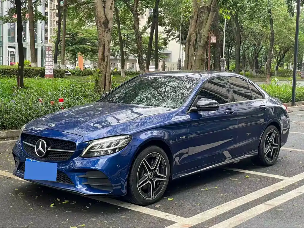 Mercedes-Benz C-Class 2021