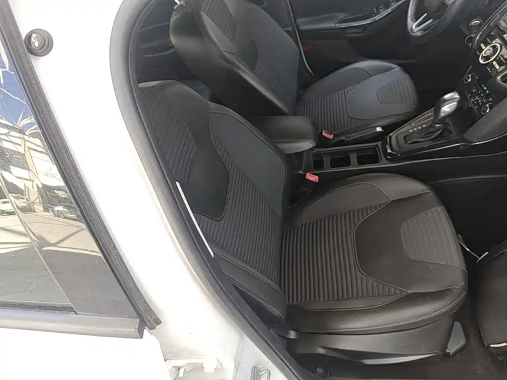 Ford Focus — миниатюра 25