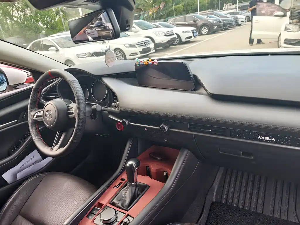 Mazda Mazda3 3 2020 1.5L AT