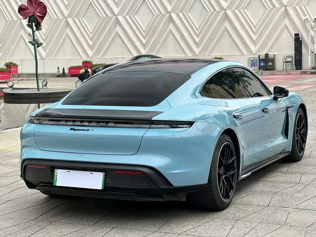 Porsche Taycan 2022 Taycan