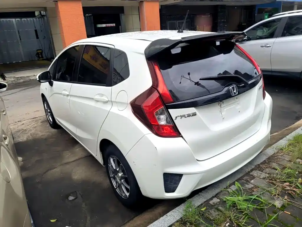 Honda Fit — миниатюра 5