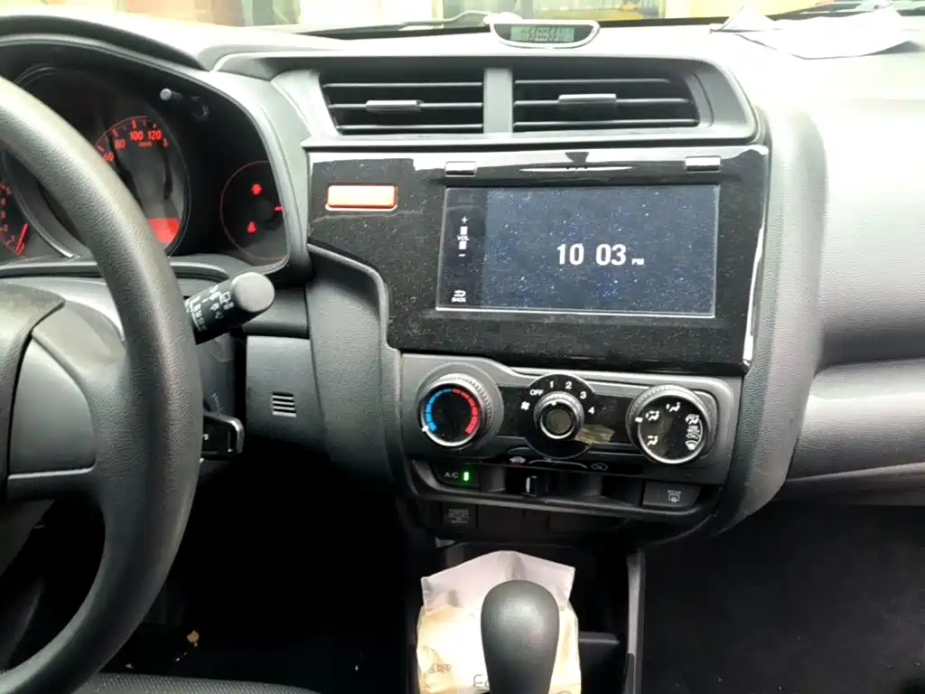 Honda Fit — миниатюра 13