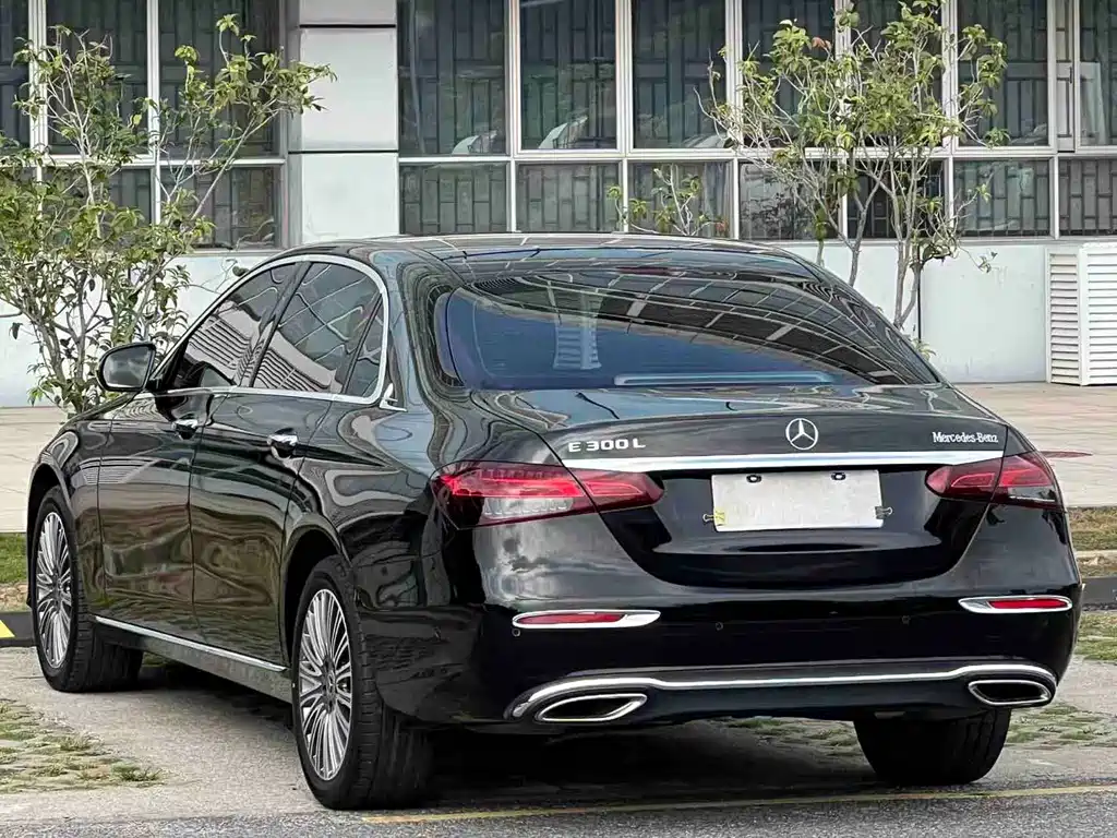 Mercedes-Benz E-Class E 2023 E 300 L Fashion