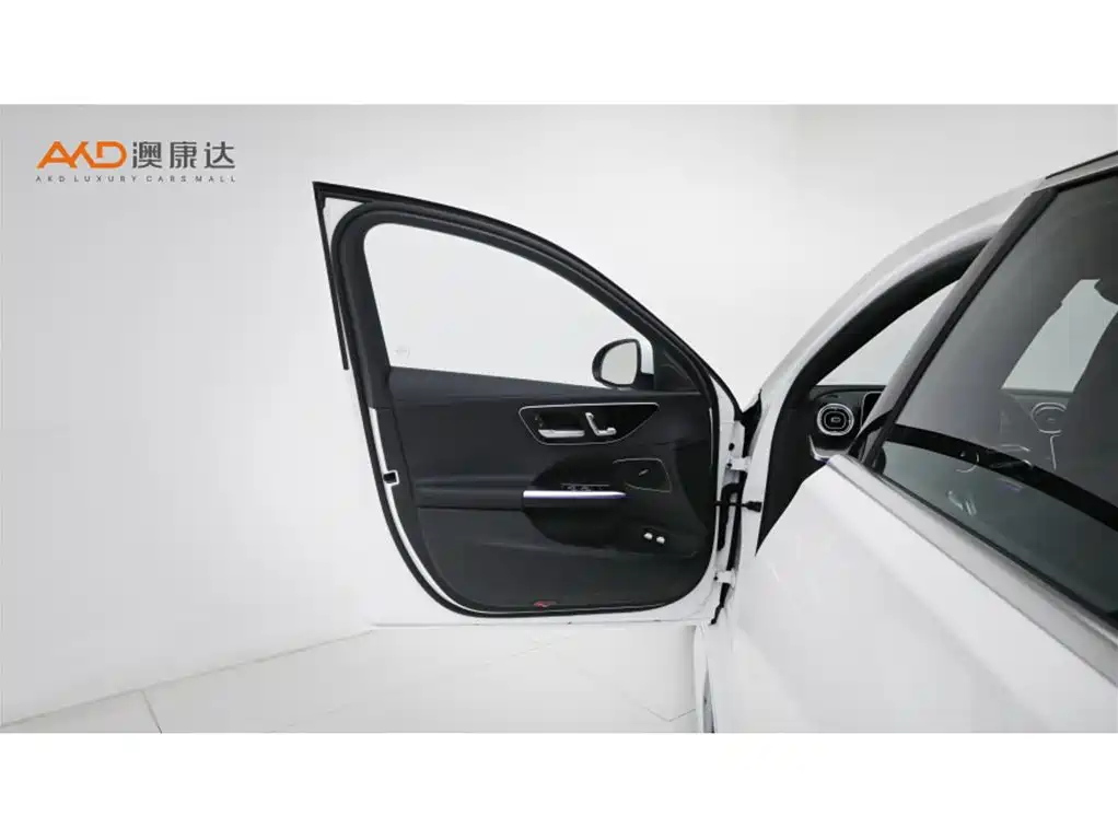 Mercedes-Benz C-Class New Energy — миниатюра 10