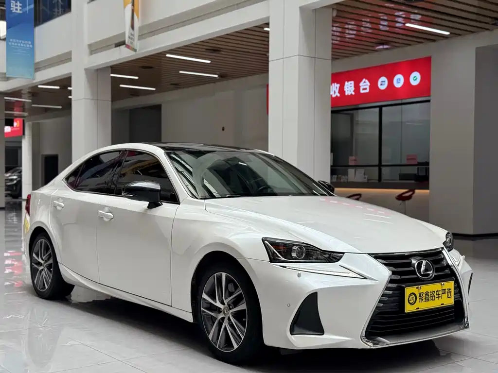 Lexus IS 2017 300