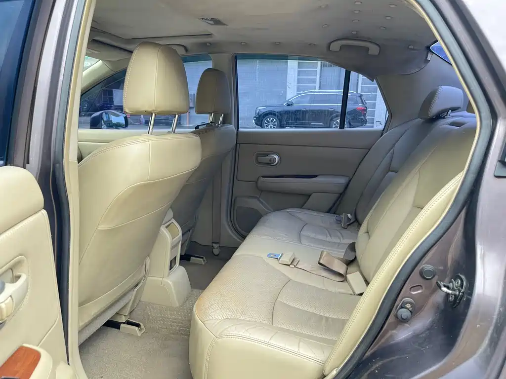 Nissan Tiida 2008 1.6L AT Luxury