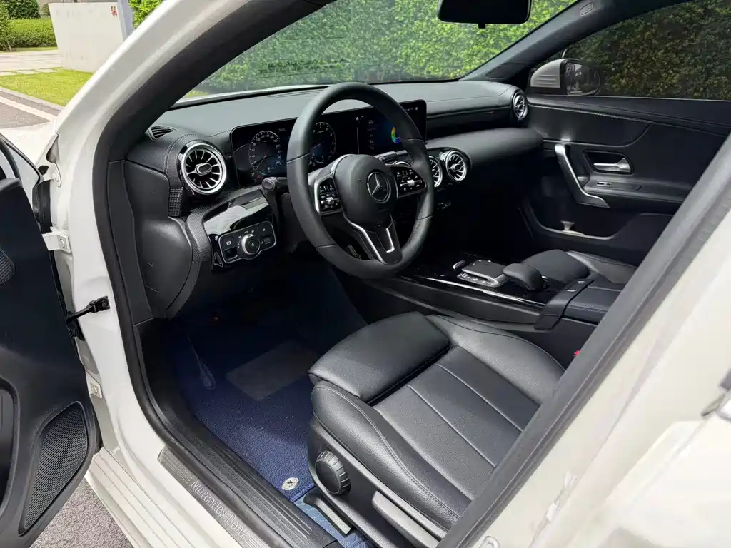 Mercedes-Benz A-Class — миниатюра 4