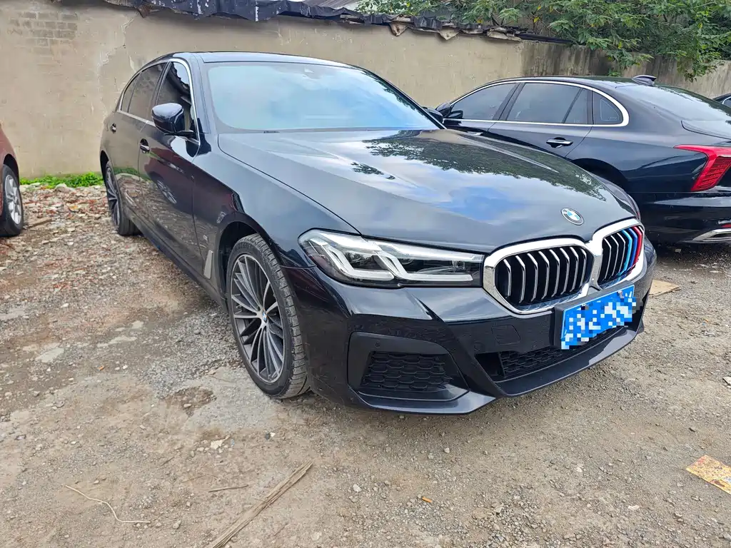 BMW 5 Series — миниатюра 3