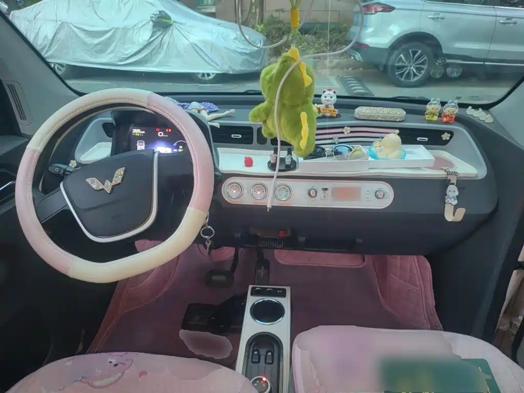 Wuling MINIEV — миниатюра 10