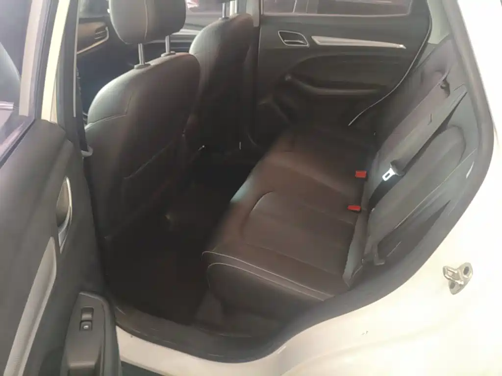 Roewe RX3 — миниатюра 17