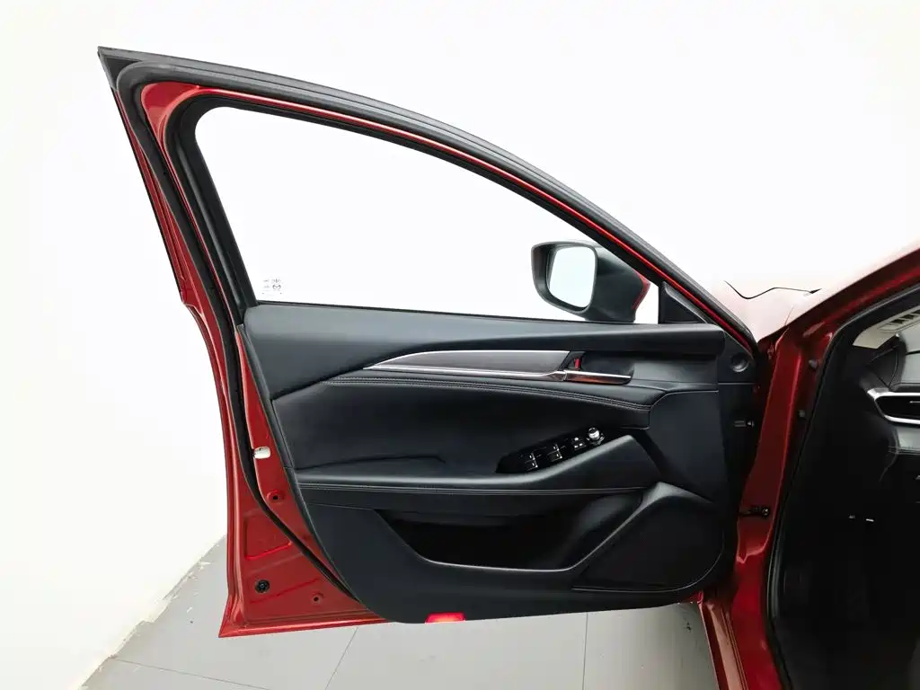 Mazda Atenza — миниатюра 8