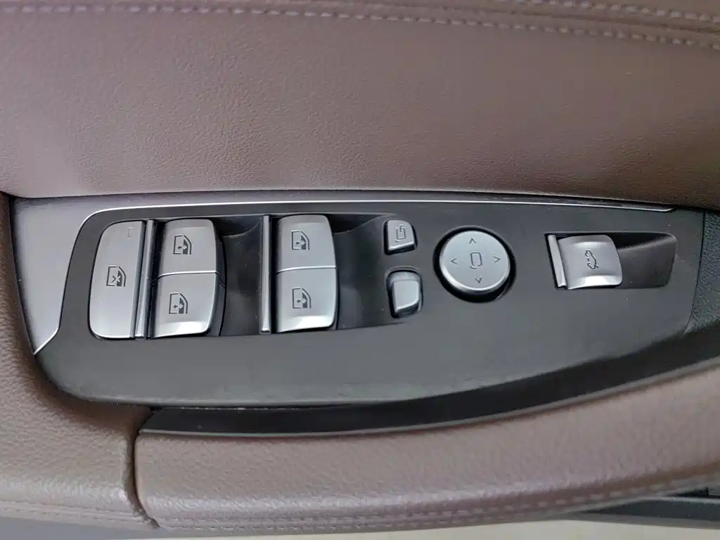 BMW X3 — миниатюра 9