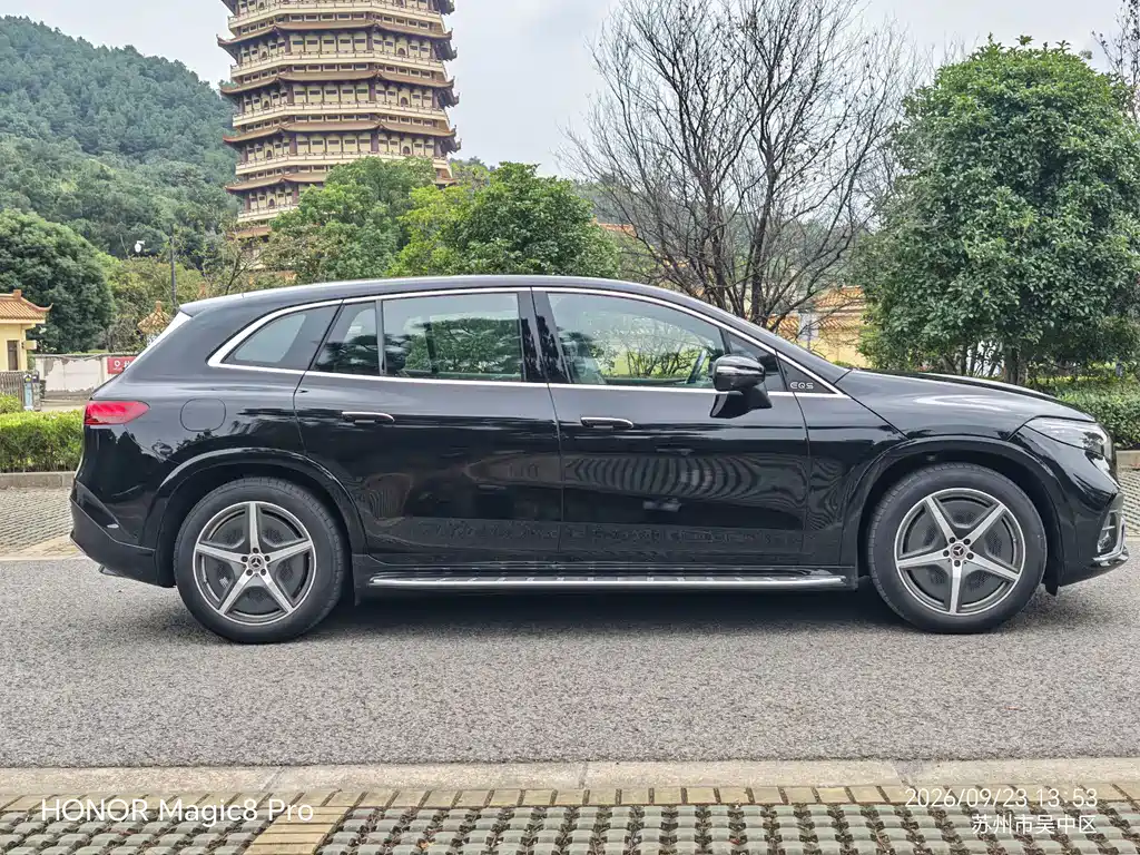 Mercedes-Benz EQS SUV — миниатюра 4
