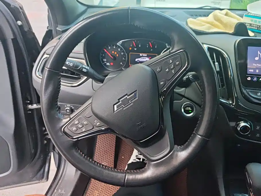 Chevrolet Equinox — миниатюра 15