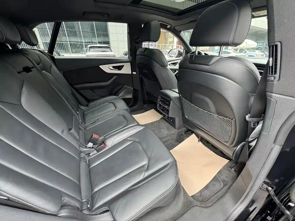 Audi Q8 — миниатюра 6