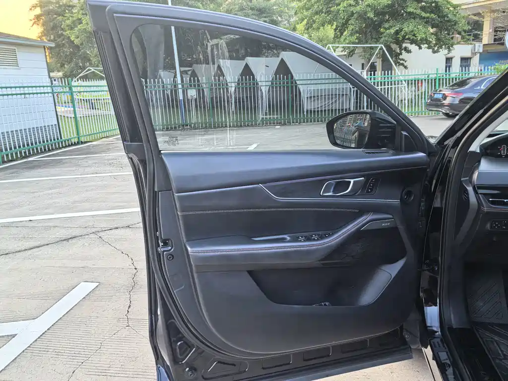Changan UNI-K iDD — миниатюра 32